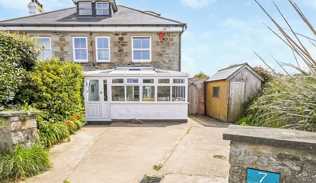 4 bedroom accommodation in Gwithian