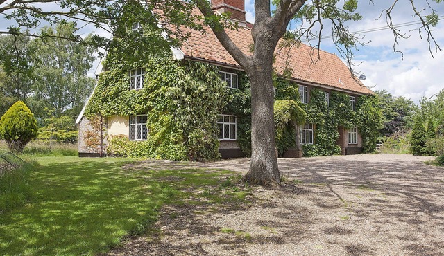 4 bedroom accommodation in St Nicholas, Harleston