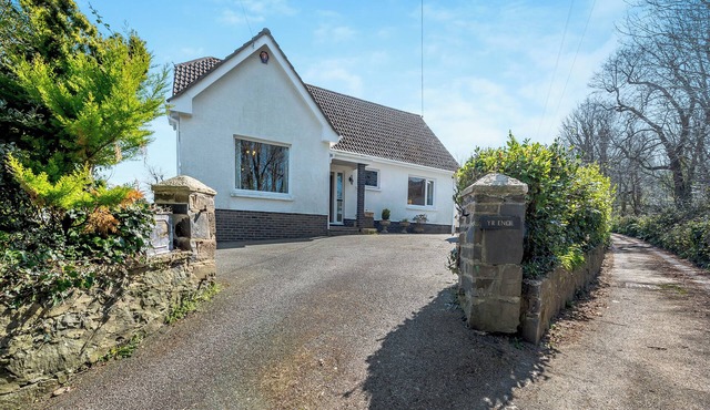 4 bedroom accommodation in New Quay