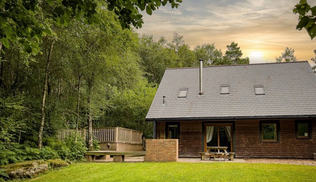 4 bedroom accommodation in Oakamoor