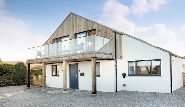 4 bedroom accommodation in Tintagel