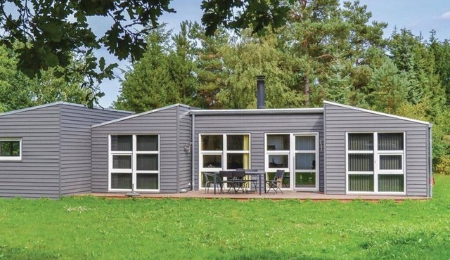 4 bedroom accommodation in Ebeltoft