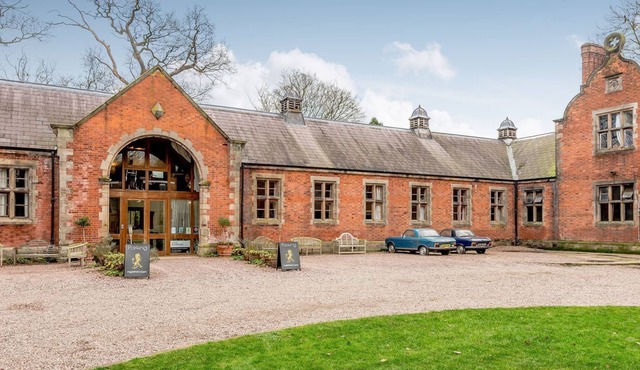 4 bedroom accommodation in Ingestre, near Stafford