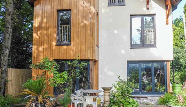 4 bedroom accommodation in Fareham