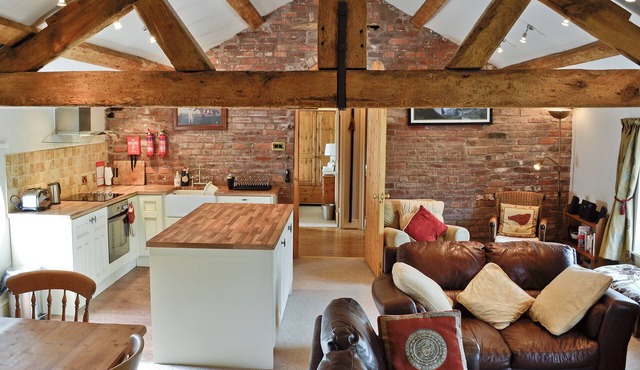 4 bedroom accommodation in Alvanley, Chester