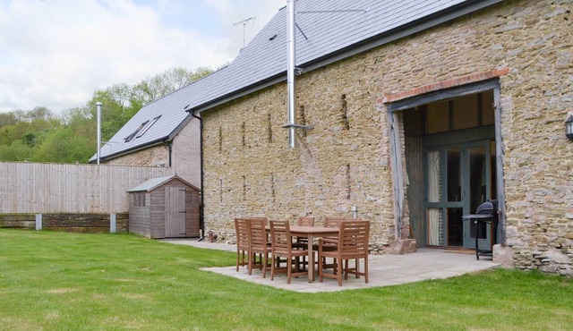 4 bedroom accommodation in Prior’s Frome, near Mordiford