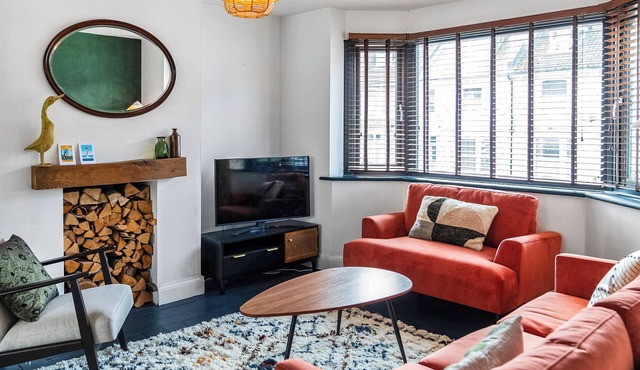 4 bedroom accommodation in Margate