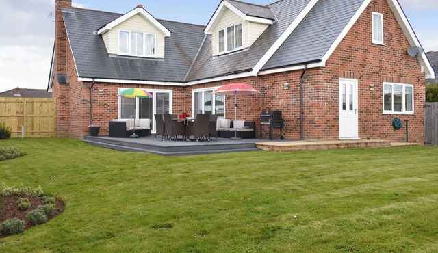 4 bedroom accommodation in Newchurch, near Sandown