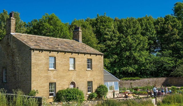 4 bedroom accommodation in Broughton, near Skipton