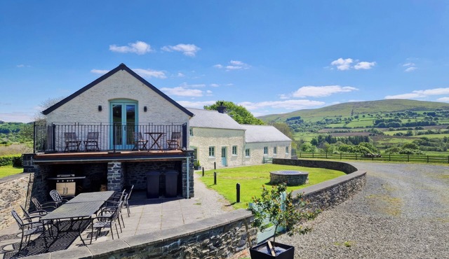 4 bedroom accommodation in Tregaron, near Aberystwyth