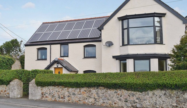 4 bedroom accommodation in Llanfaelog, near Rhosneigr