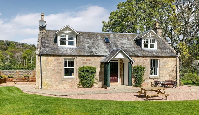4 bedroom accommodation in Glenkindie, near Alford