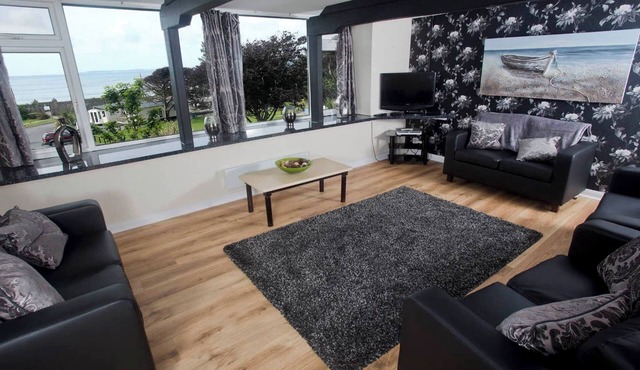 4 bedroom accommodation in Amroth