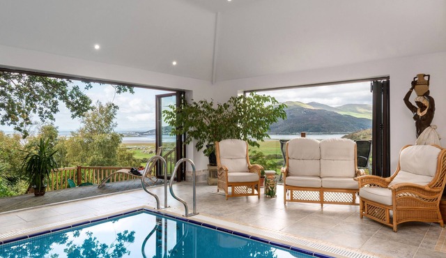 4 bedroom accommodation in Arthog, near Dolgellau