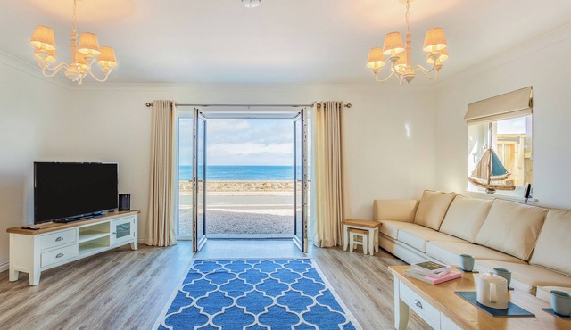 4 bedroom accommodation in Waters Edge, near Banff