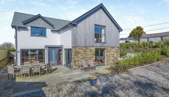 4 bedroom accommodation in Pendoggett, near Port Isaac
