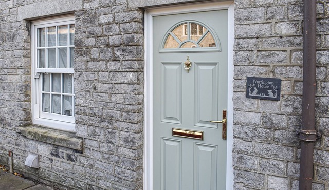 4 bedroom accommodation in Buxton
