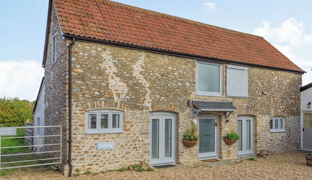 4 bedroom accommodation in Bishopswood, near Honiton