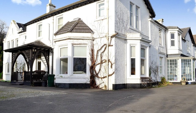 4 bedroom accommodation in Dunoon