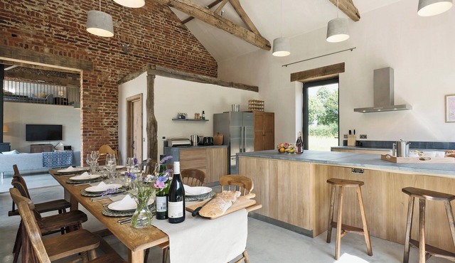 4 bedroom accommodation in Kerdiston, near Norwich