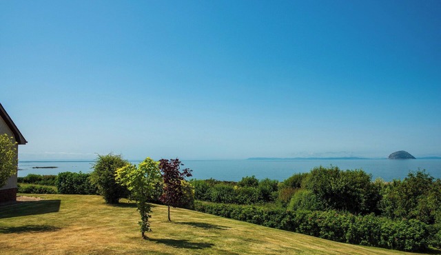 4 bedroom accommodation in Lendalfoot, near Girvan