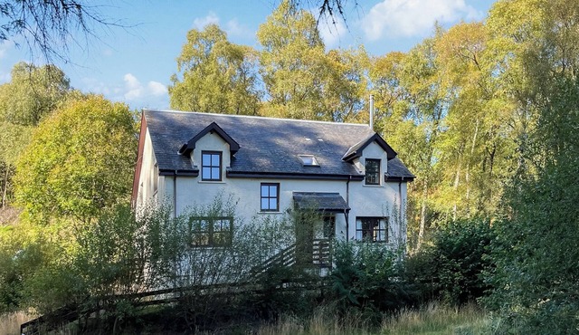 4 bedroom accommodation in Killin