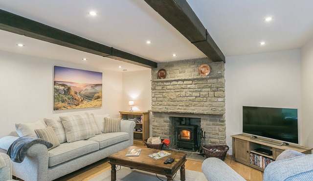 4 bedroom accommodation in Wardlow, near Buxton