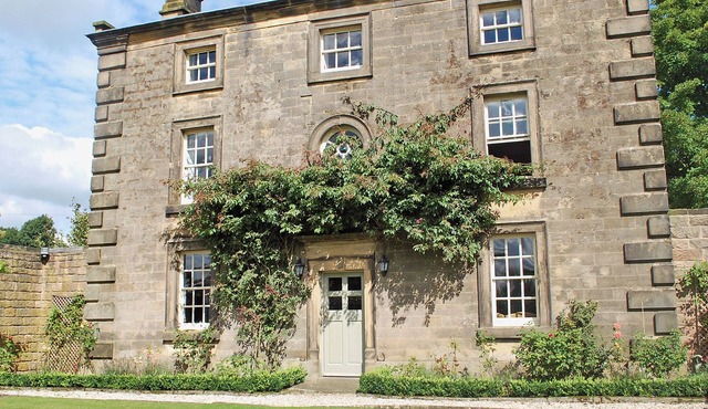 4 bedroom accommodation in Matlock