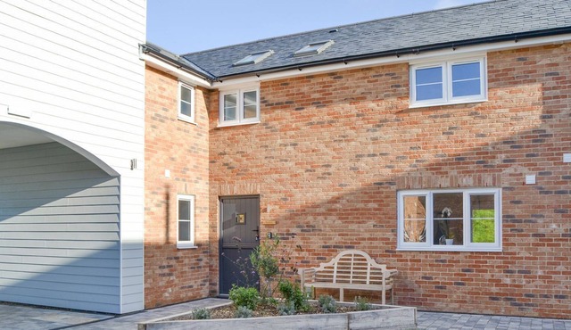 4 bedroom accommodation in Newport