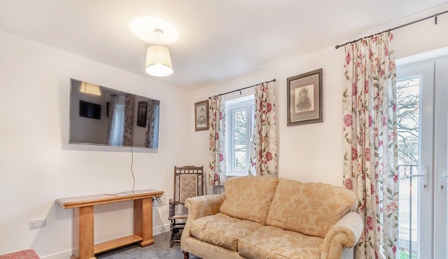 4 bedroom accommodation in Barleythorpe, near Oakham