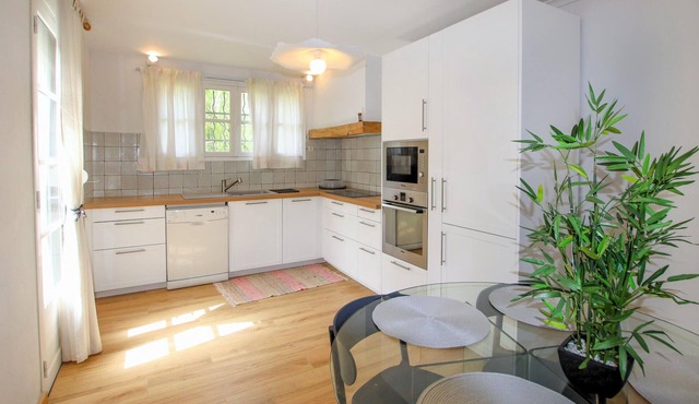 4 bedroom accommodation in Vogüé