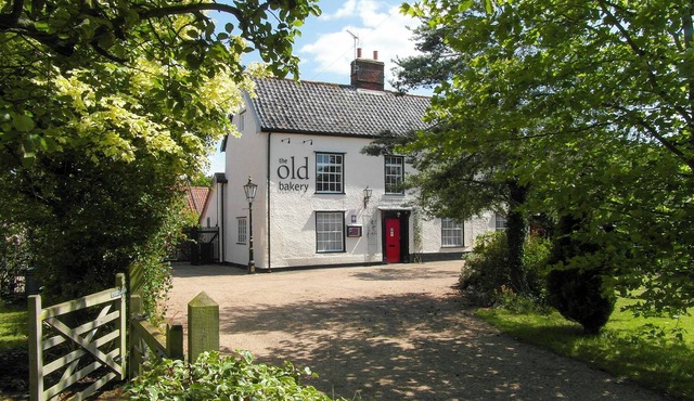 4 bedroom accommodation in Pulham Market, near Diss