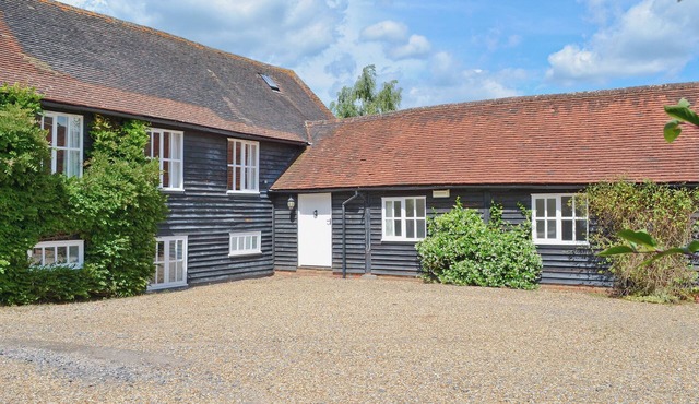 4 bedroom accommodation in Hildenborough, near Tonbridge