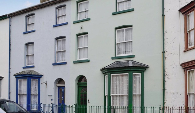 4 bedroom accommodation in Tywyn