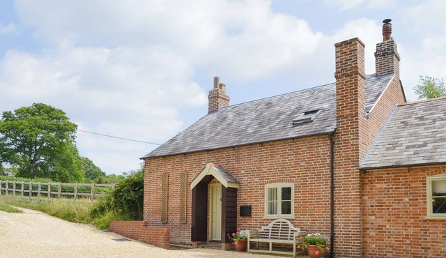 4 bedroom accommodation in Boldre, near Lymington