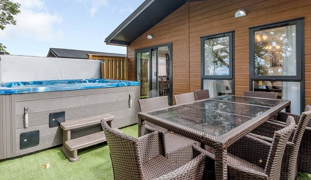 4 bedroom accommodation in Ayr, Ayrshire