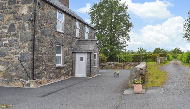 4 bedroom accommodation in Rhyduchaf, near Bala