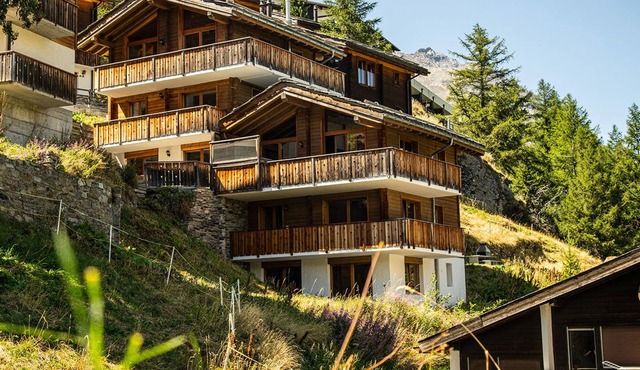 4-Bedroom Alpine Chic Escape at Chalet Mouton in Saas-Fee!