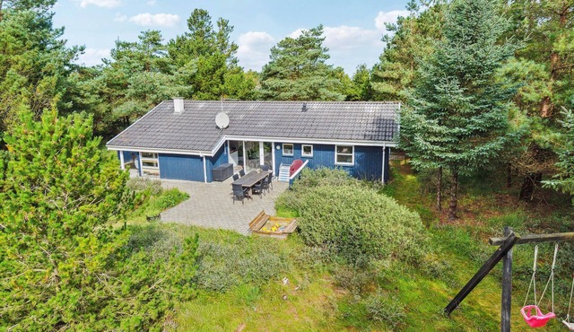 4 bedroom amazing home in Fjerritslev