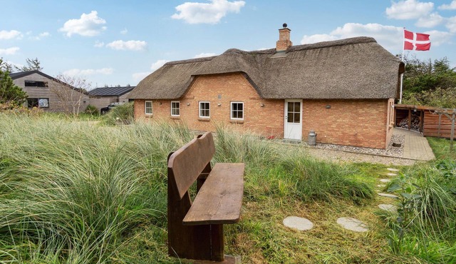 4 bedroom amazing home in Ringkøbing