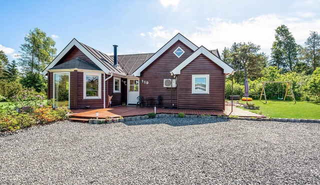 4 bedroom amazing home in Fårvang