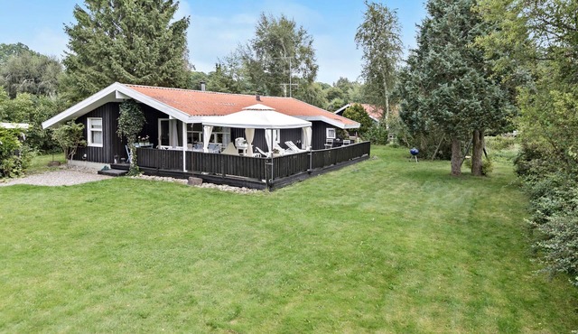 4 bedroom amazing home in Hornbæk
