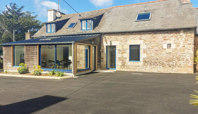 4 bedroom amazing home in Plouézec