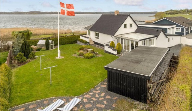 4 Bedroom Amazing Home In Mariager