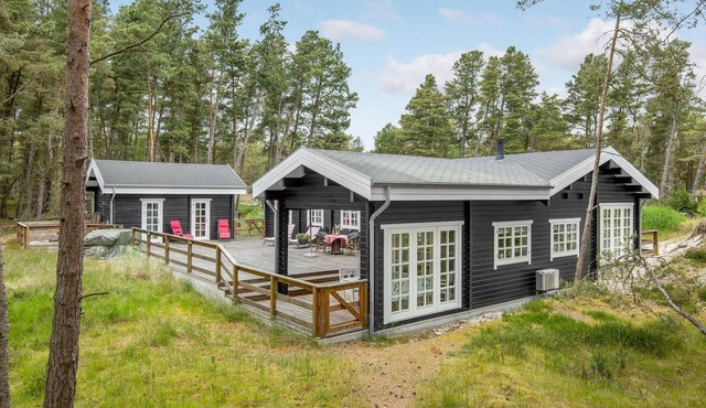 4 bedroom amazing home in Nexø