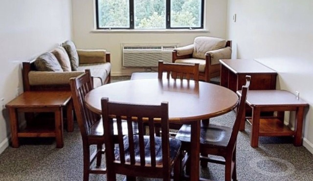 4-bedroom apartment at Caldwell University