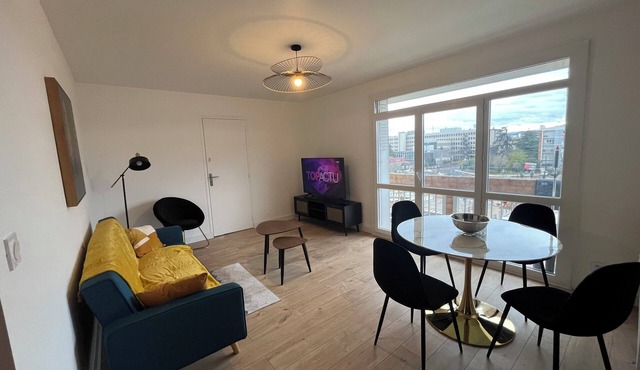 4 Bedroom Apartment, City Center