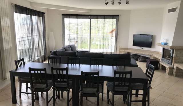 4 Bedroom Apartment in a Quiet Area