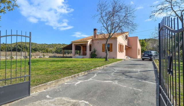 4 bedroom awesome home in Pancheraccia