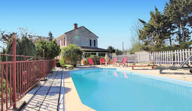 4 bedroom awesome home in Saint-Andiol